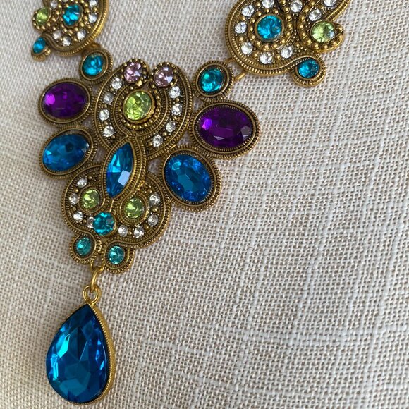 Betsey Johnson Multi Colour Crystal Bib Necklace - Picture 5 of 10